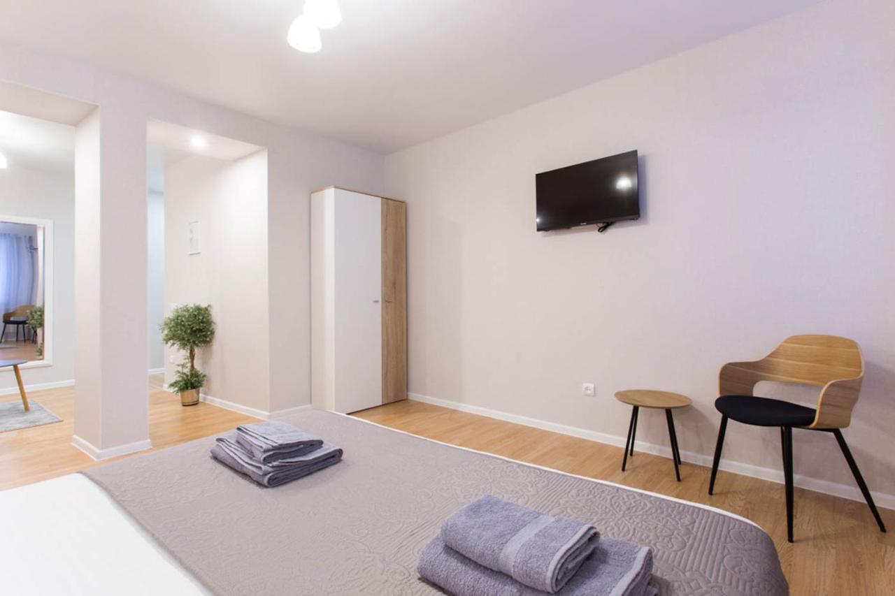 Apartment In The City Center - Gimnasiyna Naberezhna 24A-1 Харьков Экстерьер фото