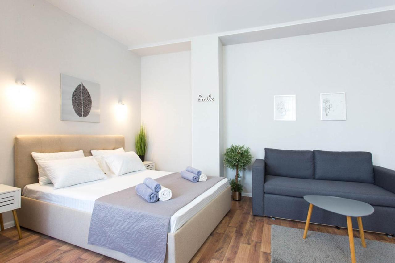 Apartment In The City Center - Gimnasiyna Naberezhna 24A-1 Харьков Экстерьер фото