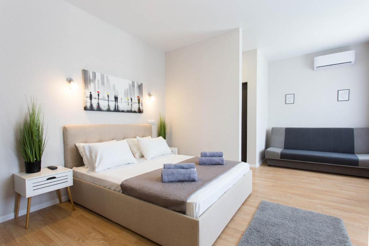Apartment In The City Center - Gimnasiyna Naberezhna 24A-1 Харьков Экстерьер фото