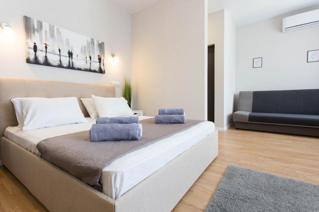 Apartment In The City Center - Gimnasiyna Naberezhna 24A-1 Харьков Экстерьер фото
